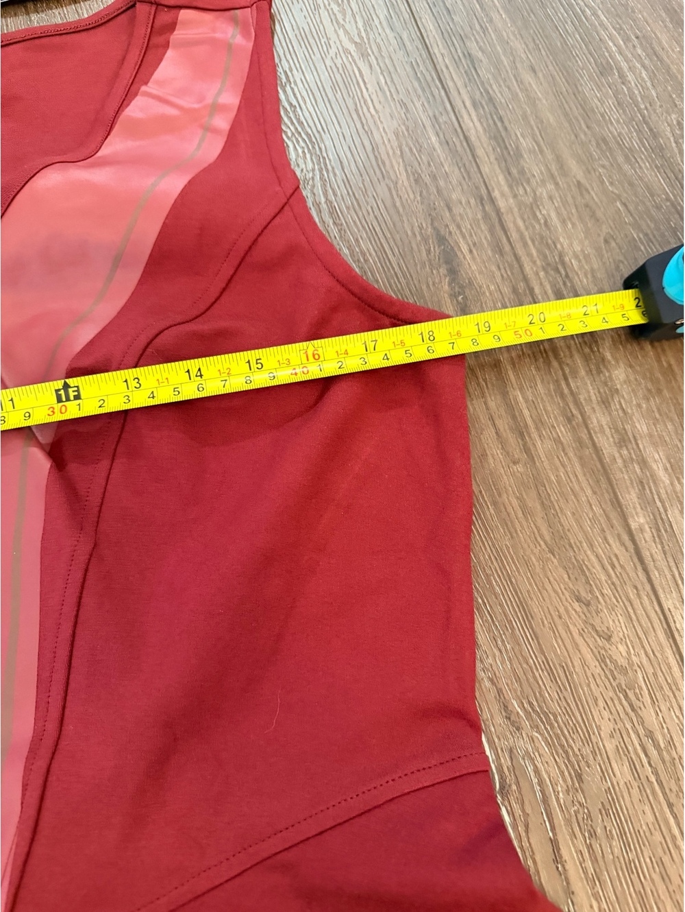 Her Universe WandaVision Wanda Scarlet Witch Top XL NWT Marvel Hot Topic - Picture 5 of 7